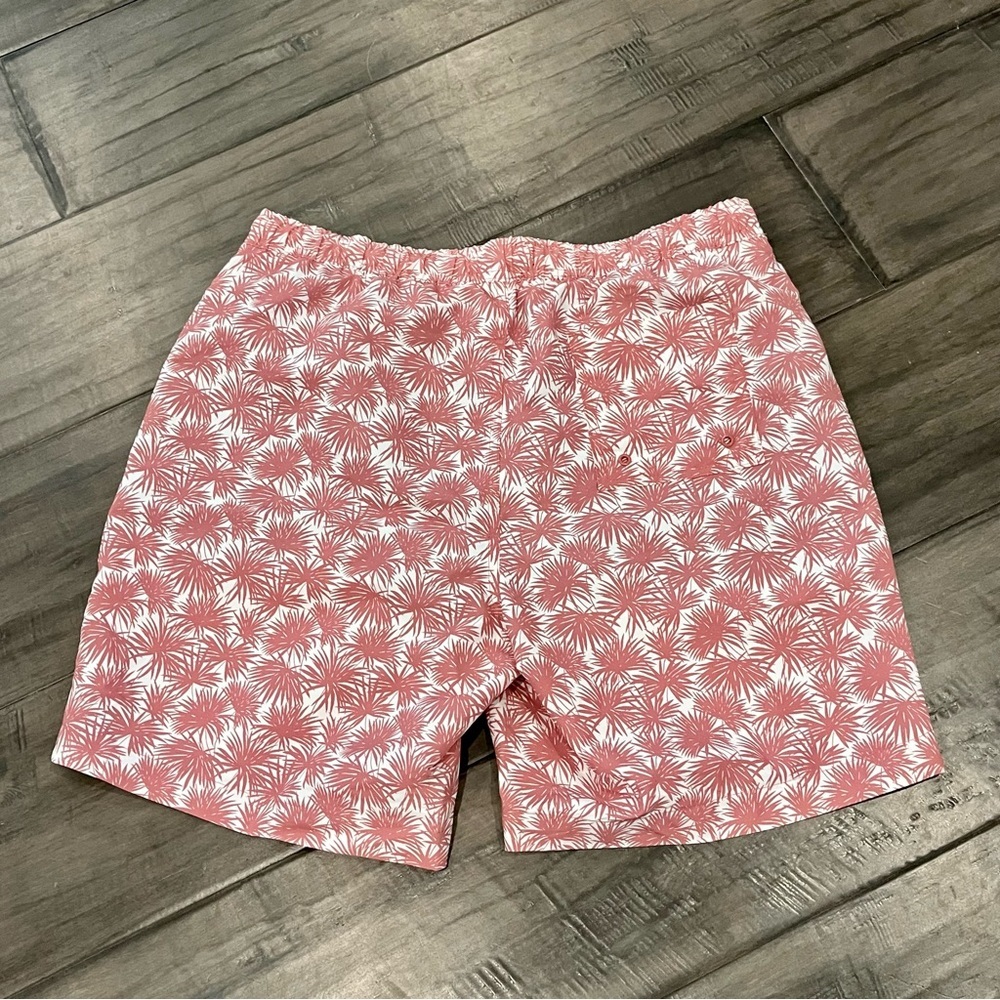 Michael Kors Palm Tree Swim Trunks in Dusty Rose - Size Large - Picture 6 of 16